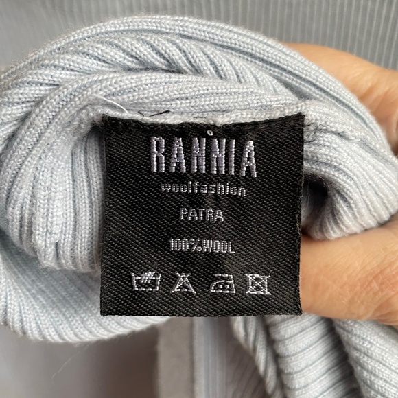 2 pc light blue twin-set. 100% wool. - Picture 5 of 6